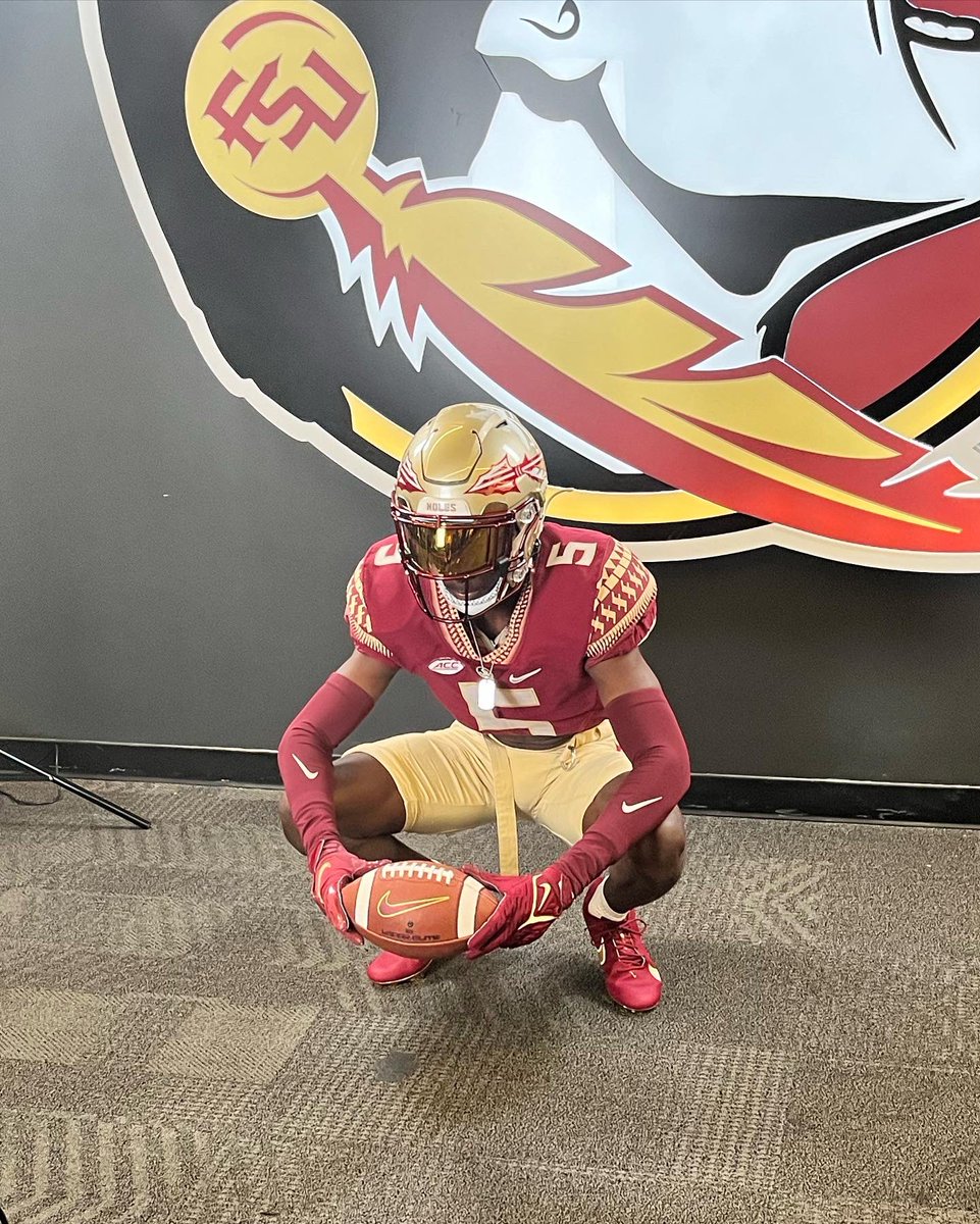 LukeEvans_2's tweet image. Great visit at FSU! #GoNoles🍢 @Coach_MWoodson @CoachGMoss @Coach_Norvell @RyanBartow  &amp;lt;— #Oooya🎋
