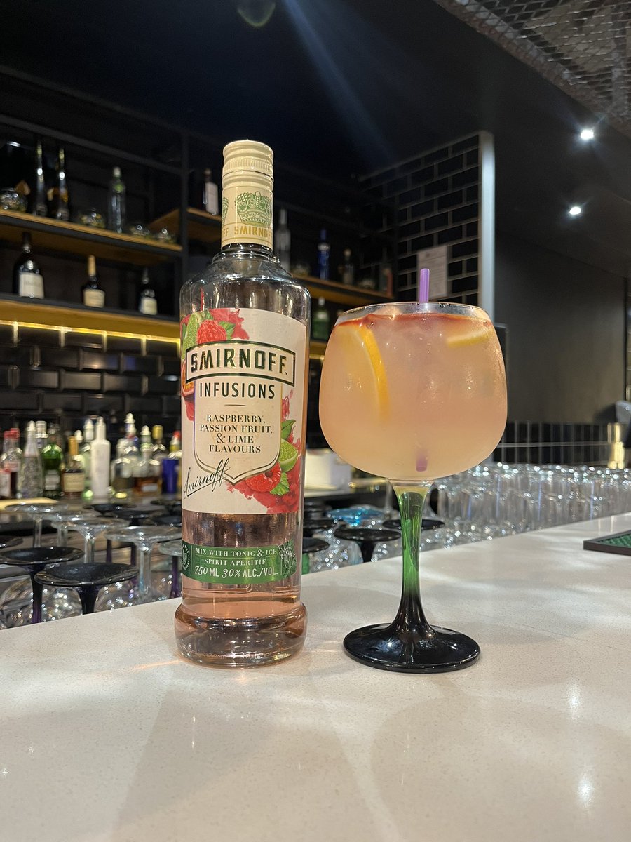 Banquesz's tweet photo. #AD
Infused Sundays with @smirnoffsa 🍹🍸
#InfusedSunday
#SmirnoffInfusion https://t.co/gNQbxCJK0U