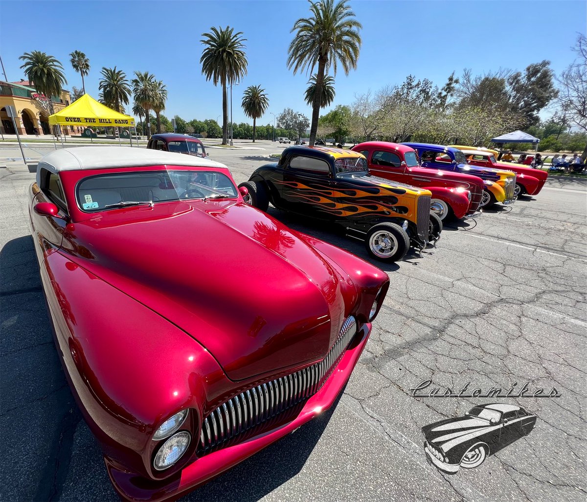 Customikes's tweet photo. Fun shoot with the fabulous Over the Hill Gang San Bernardino!! Grateful for the invite my friends ;-)
#OTHG #overthehillgang #clubphoto #customikes #customikesexperience #classiccars #hotrods #customs #Vintage #fun
Watch the video: https://t.co/FRvAAfBknA https://t.co/ACYyZITUks