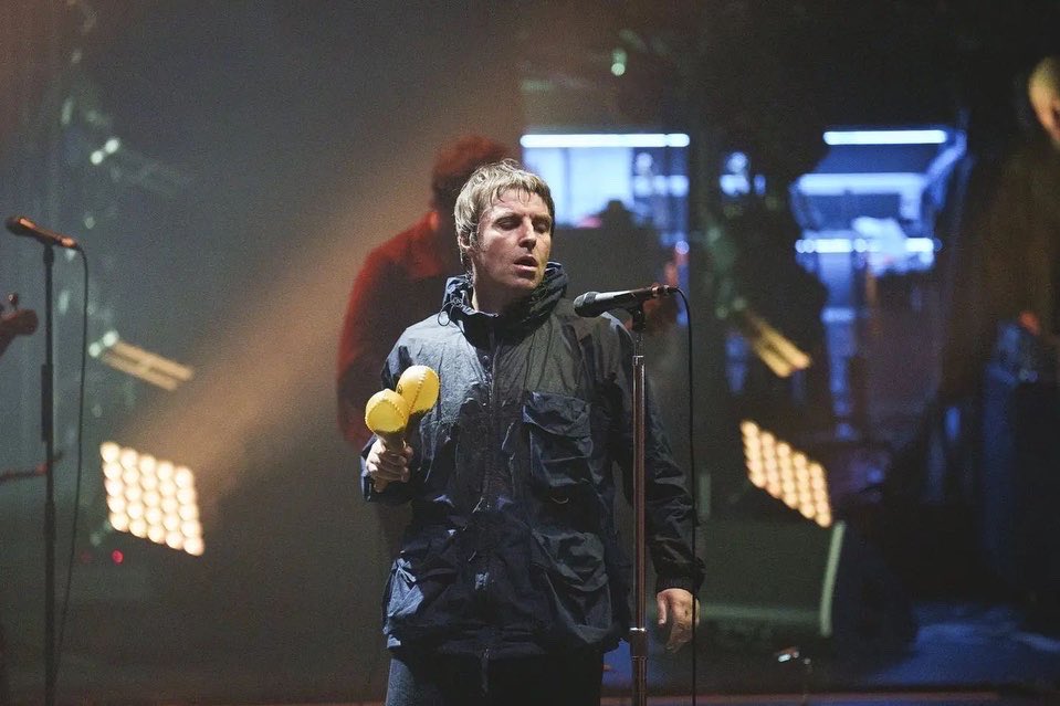 UpInTheSiteNet's tweet photo. More pics of Liam Gallagher at Royal Albert Hall, 26/03/2022.
📸 paradiseph0t0

#LiamGallagher https://t.co/BQOaKfYRTc