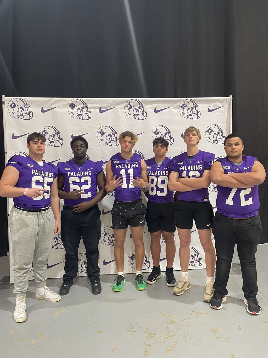 I had a great visit at Furman university yesterday! Thank you for having me <a href="/PaladinFootball/">Furman Football</a> @Justin_Roper <a href="/Antonio_Wilc/">Antonio Wilcox</a> <a href="/coachdtwhite/">Derek White</a> <a href="/CoachSturdivan1/">Coach Sturdivant</a> <a href="/CoachGerry10/">Gerry Sasa</a> <a href="/Ludovickashindi/">Ludovic Kashindi</a> <a href="/coachearnhardt/">Dale Earnhardt</a> <a href="/RecruitGeorgia/">Recruit Georgia</a>