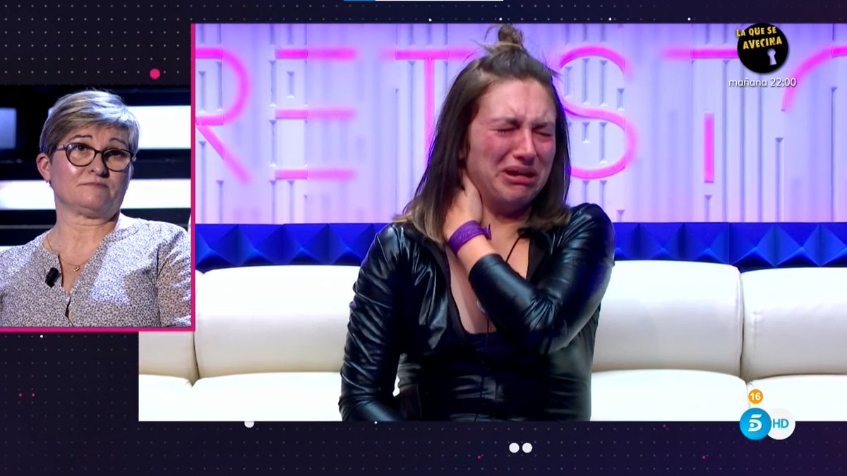 SecretStory_es's tweet photo. Marta: "No sé si la gente me apoya fuera, siento que me he colado en la final y que no transmito nada. Todo el mundo ha tenido a su persona. Yo he tenido a Adri, pero nadie ha tenido a Marta" #SecretRectaFinal https://t.co/NYt2f7rSnr