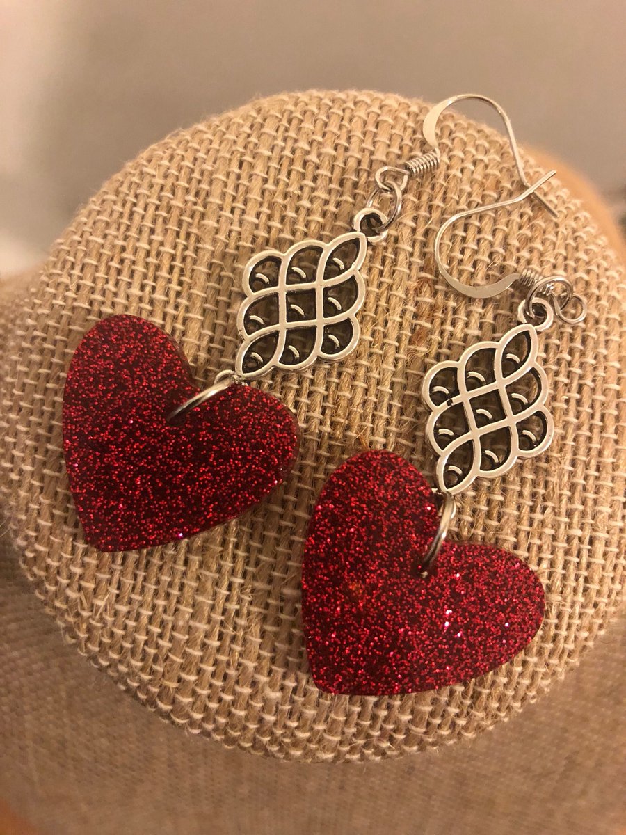shbook52's tweet photo. Excited to share the latest addition to my #etsy shop: Heart shape resin earrings, red glitter earrings, red heart necklace https://t.co/5gPu9opQmY #valentinesday #women #valentineday #ideagift #girlfriendgift #birthdaygift #homecominggift #sistergift #auntiegift https://t.co/j8SHDeiSkX