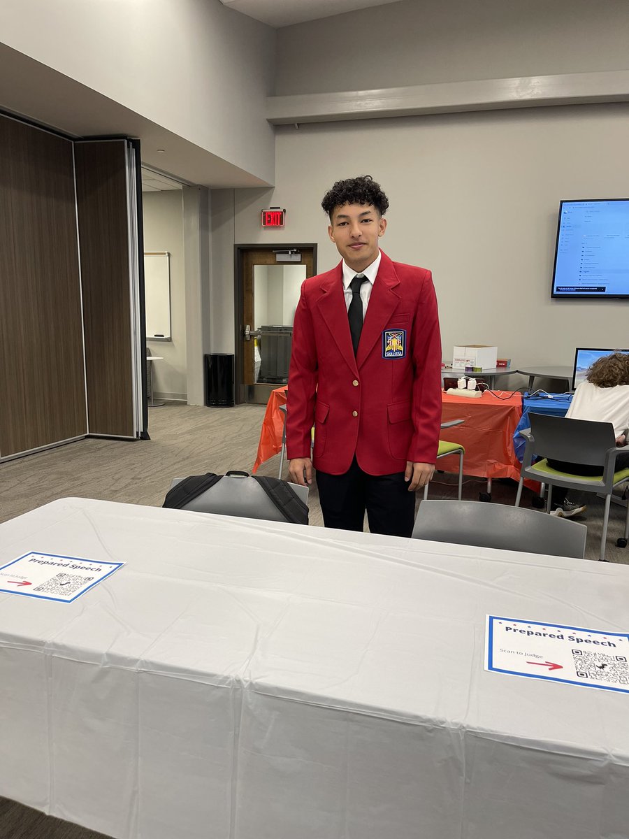 Lucy Ott tweet media