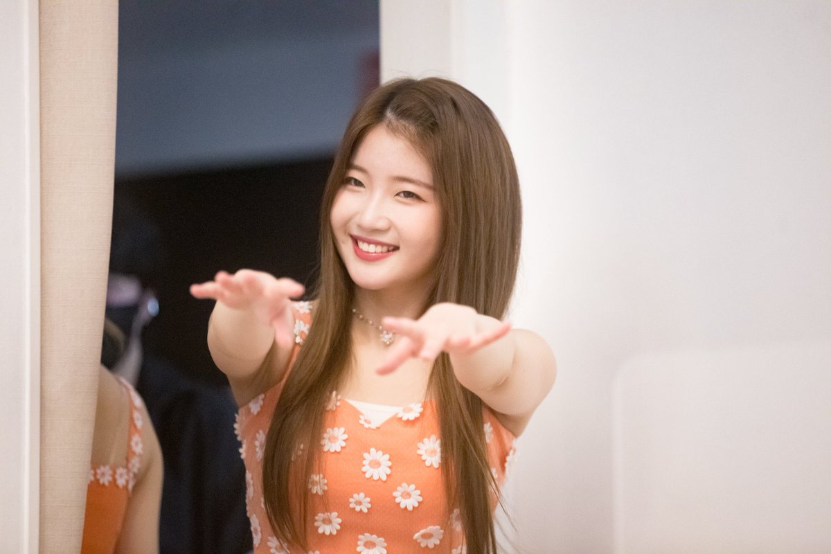 MINSEOFOLDER's tweet photo. #민서 #MINSEO #SATURDAY #세러데이 @saturday718 https://t.co/LrhL5eIbWX