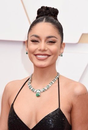 ttboomstans's tweet photo. VANESSA HUDGENS YOU LOOK AMAZING 
#ticktickBOOM #Oscar https://t.co/7FDNiJA7XY