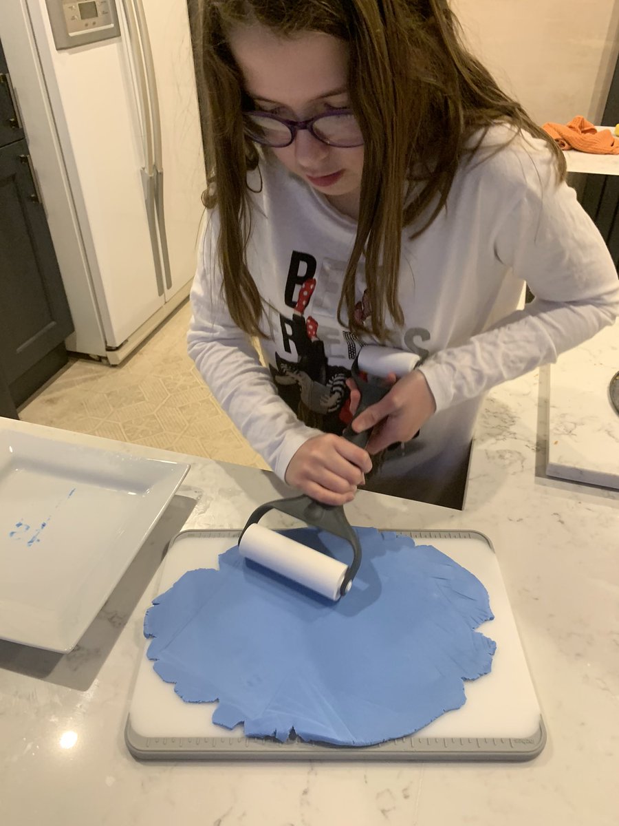 LisaColgan's tweet photo. Inspired by a school project about Titanic, EHo made a Titanic themed cake today (with pink icing because the supermarket had no white). @Class5Highpri https://t.co/nrR3v8wFgV
