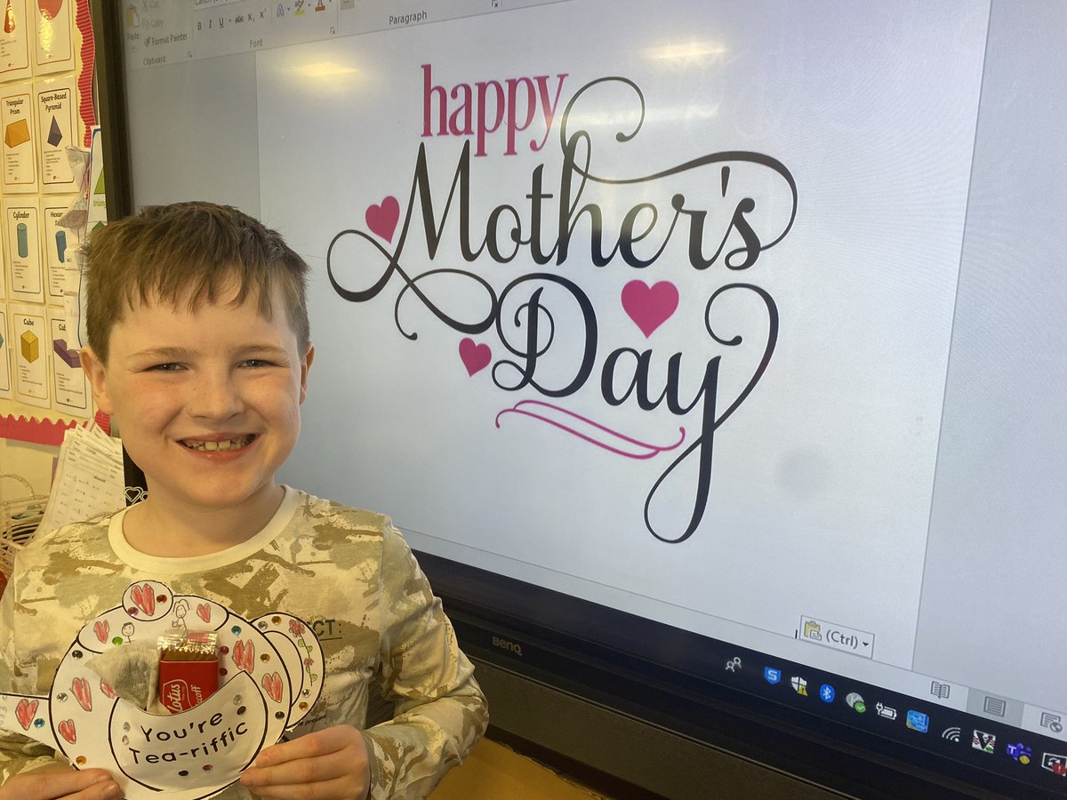 MrsDandP54's tweet photo. Wishing all of our lovely mums the happiest of Mother’s Days today! 💐 ☕️ 🍪 Hope you’ve all had a lovely day with your little people and been waited on hand and foot! #HappyMothersDay2022 https://t.co/qXu3BpOTQL