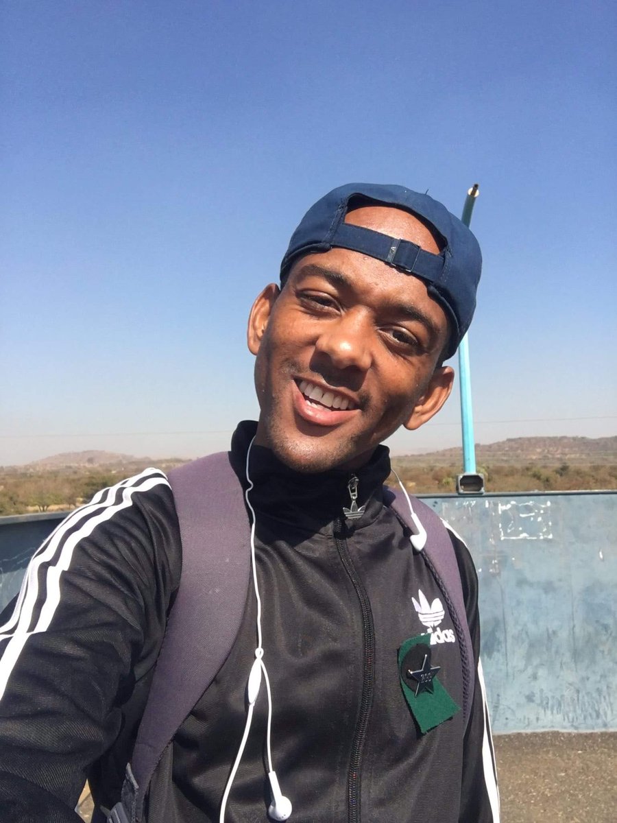 rev0529_'s tweet photo. @MpiloMnc @MothabeneS @gorata24 @Only_me0k @BillzDaOriginal Hey there 😊 https://t.co/UuGOk86N3v