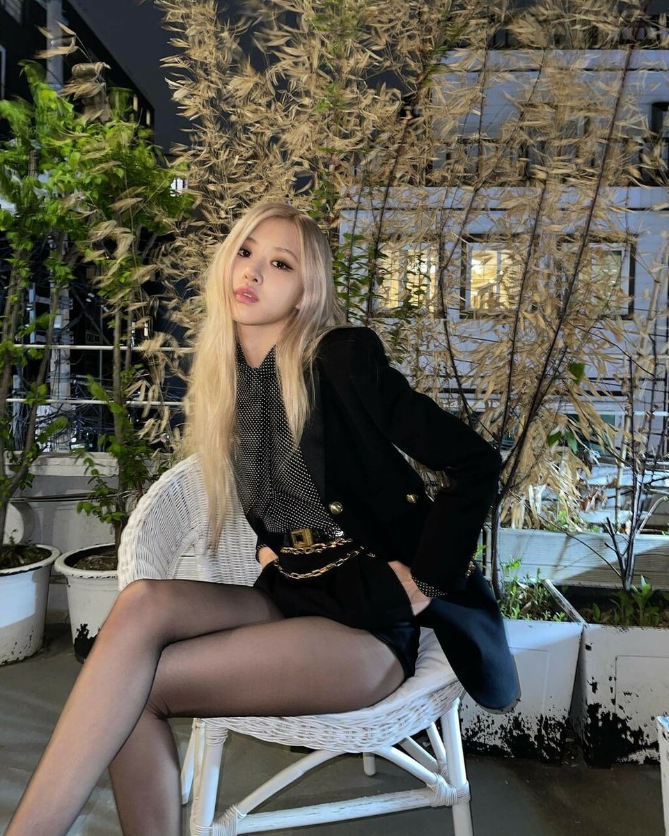 rshourly's tweet photo. you just had to be there
#로제 #ROSÉ https://t.co/Gru4wOnhOS