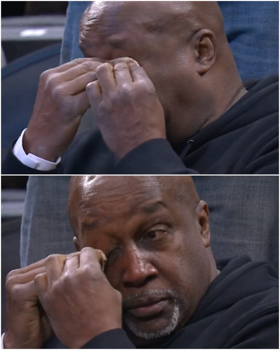 SportsCenter's tweet photo. Matthew Lee's father was in tears as his son was introduced for St. Peter’s at the Elite Eight 🙏 https://t.co/997xG61tBs