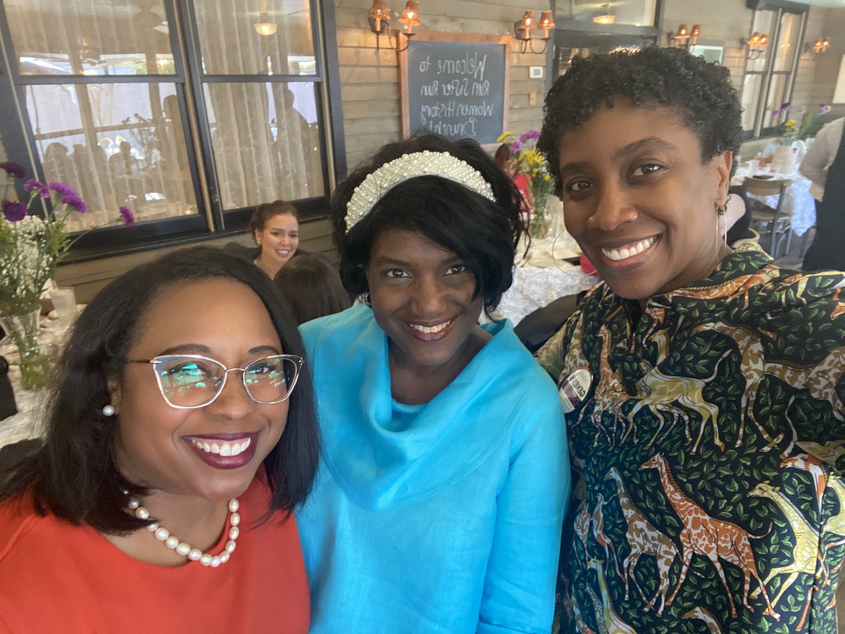 @TexRunSisterRun hosted an amazing event for amazing, fierce women in Texas. @Lizzie4Congress @TeneshiaforHC @JudgeGenesis #WomensHistoryMonth