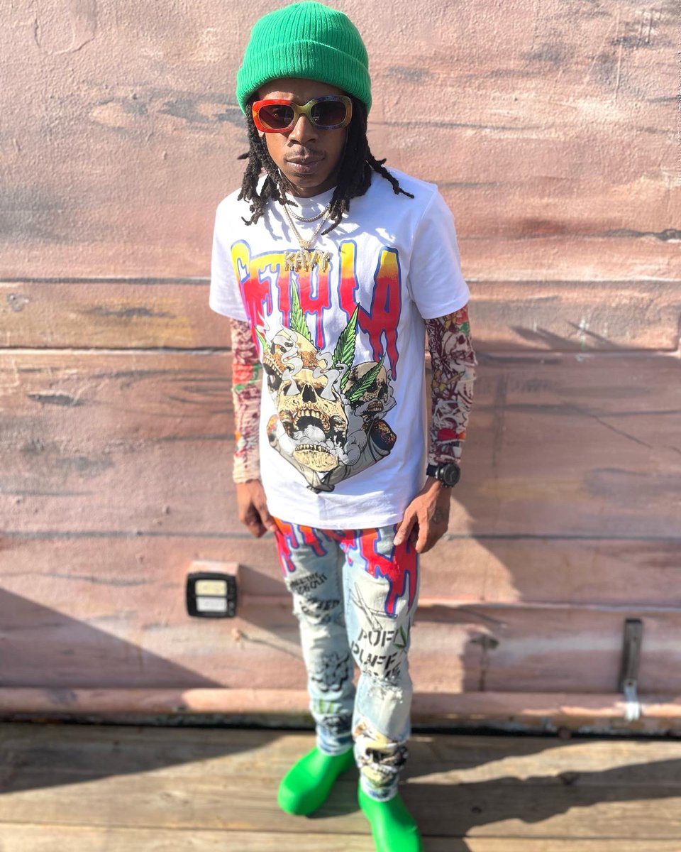 ForeverKavy48's tweet photo. Make Sure You Write The Truest In The Game On My Tombstone 🔥😎 #Kavy’sFree👐🏾#LLC🤞🏾 #LL4310💯 #RipAllOutFallingSoldiers🕊🙏🏾 #RIPINDIRA🕊🙏🏾 #RIPMS.EMMA🤎 https://t.co/kYxyycYMg3