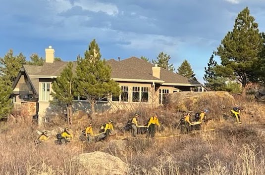 SoBoRising's tweet photo. Huge shout out to the first responders who have kept the #NCARFire in check, protected our South Boulder homes, and helped us evacuate safely. We are grateful! https://t.co/gggKXppH5C