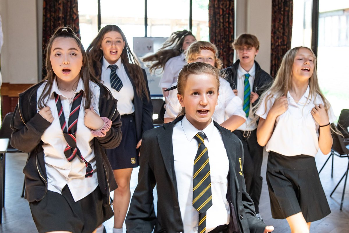 TillyWPerforms's tweet photo. Happy #WorldTheatreDay 2022 ❤️🎭 @BTAOnStage https://t.co/PQGFn0eHyN