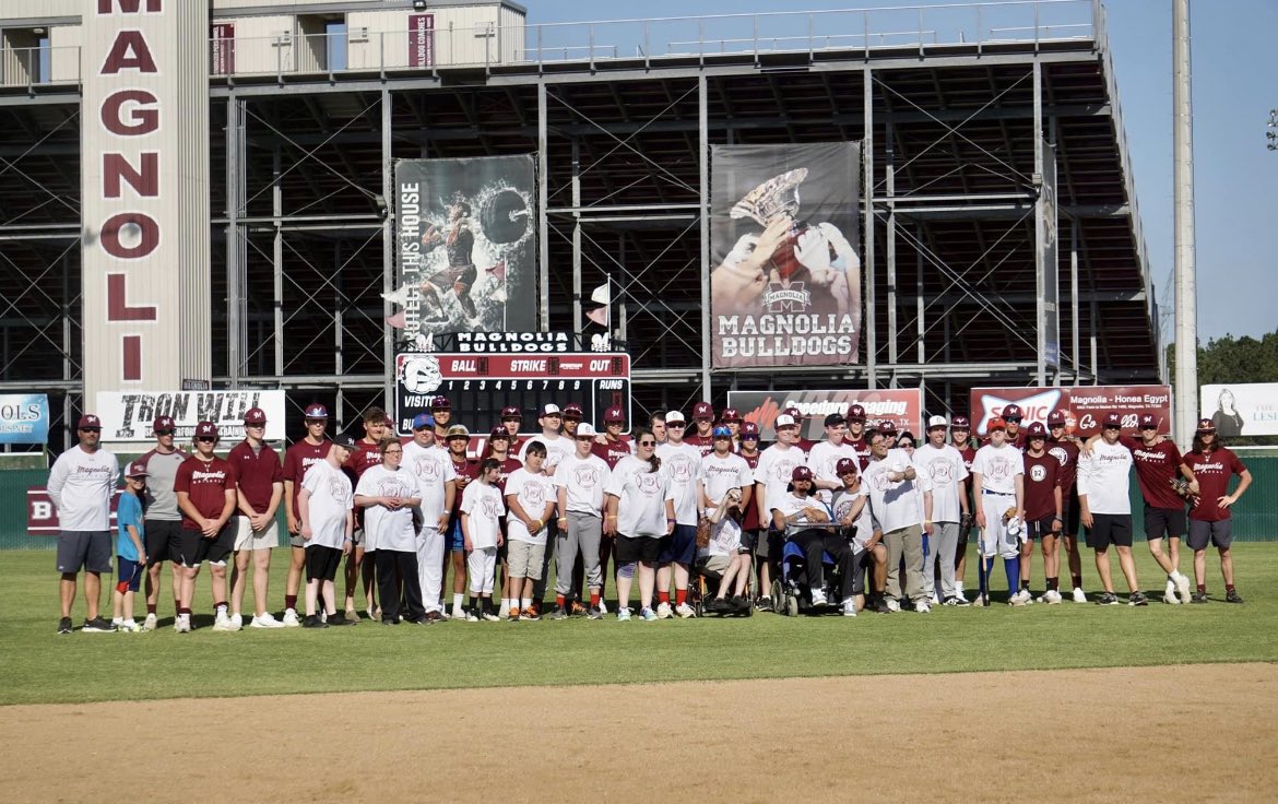 mhsdogsbaseball's tweet photo. Dogs finished out the weekend with a 10-1 win over Katy Jordan with the help from some of our favorite friends! #GODOGS #ChallengerCamp2022 https://t.co/rY2MJDEJE9
