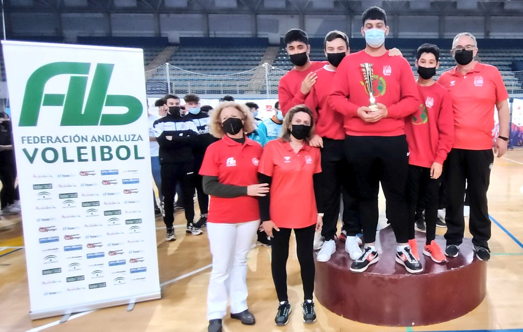 DAVb_FAVb's tweet photo. Podium CADETE MASCULINO:
1° Wefferent Mintonette
2° Berja CM A
3° DIA Market OBV

@Mintonette_Alme 
@CVBerja
@OpenObv 

@FAVB_ 
@PMDAlmeria https://t.co/tOhEeW1OzY