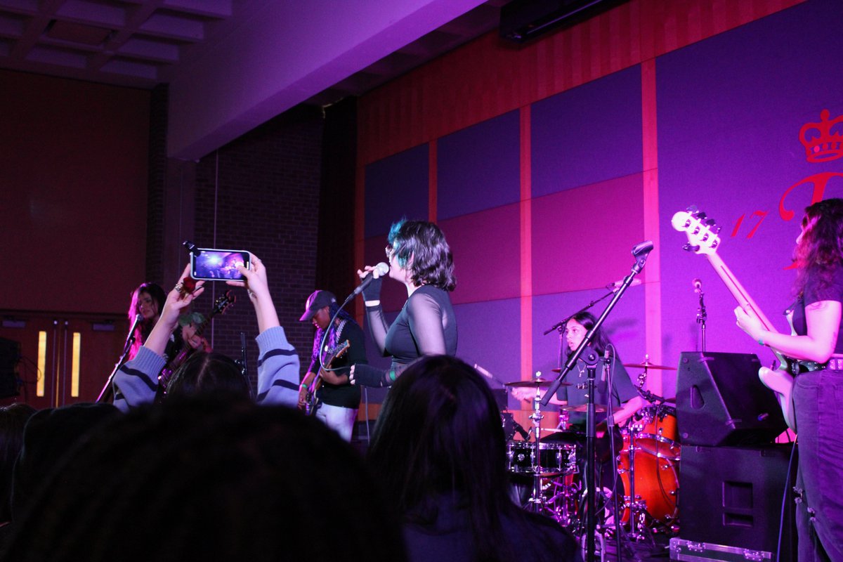 valentines day at Corefest!!!! <3 <a href="/thecorefm/">90.3 the Core</a>