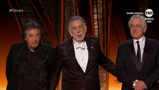 Lbaini's tweet photo. Es tremendo cómo los tenemos a Robert De Niro, Coppola y Al Pacino en el escenario, y todo el mundo quiere saber qué pasó con Will Smith jaja https://t.co/zIhcIbsrFz