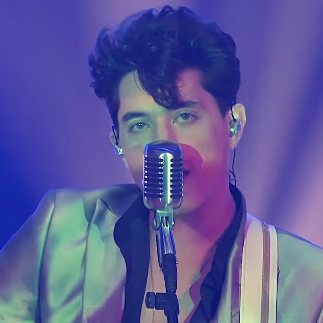 lion_of_love's tweet photo. бля чел хот хот прям 
#AmericanSongContest #jakeo https://t.co/LwkSHQmkzt