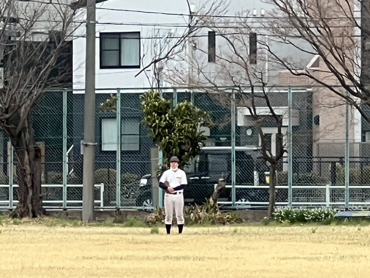 NISSIDAI_BBC's tweet photo. 野球部です⚾️
3月26日からやっと部活が再開しました🌸
4月2日（土）は9時〜12時小金井グラウンド、4月3日（日）は神宮の室内練習場で行います！
一度、体験してみたい人、見学したい人、興味ある人は直接DMください😊 https://t.co/splVPdnfuO