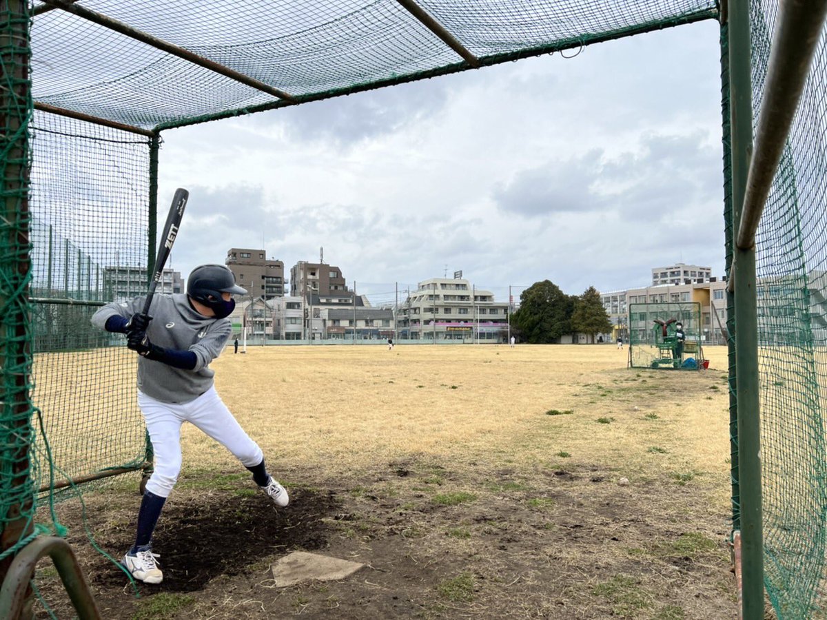 NISSIDAI_BBC's tweet photo. 野球部です⚾️
3月26日からやっと部活が再開しました🌸
4月2日（土）は9時〜12時小金井グラウンド、4月3日（日）は神宮の室内練習場で行います！
一度、体験してみたい人、見学したい人、興味ある人は直接DMください😊 https://t.co/splVPdnfuO