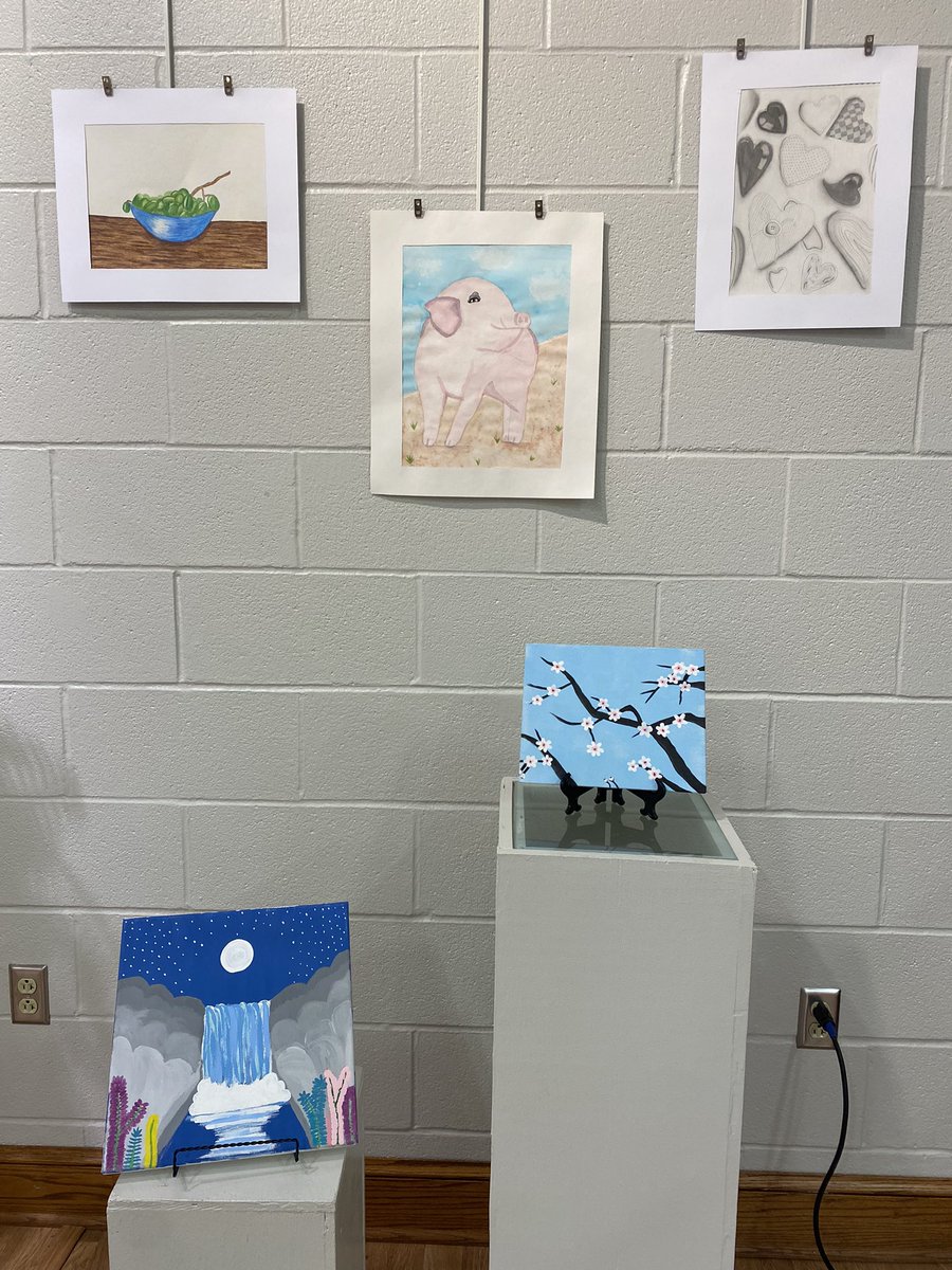 BGoodArtnGift's tweet photo. The 1st Annual @NorthPointESC Visual Arts Exhibition for gifted identification was a great success! Thanks to all that helped, supported, cheered and love us through it! 
We have some very talented artists in this area! #ArtEd #Gifted @OAGC @OhioArtsCouncil https://t.co/nGYlmUfiBT