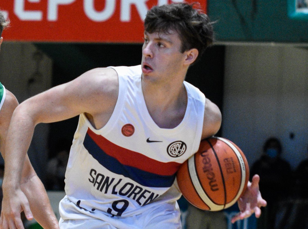 LaLigaData's tweet photo. 🏀 En la visita de @CASLABasquet a Quimsa, @agusfacello9 llegó a los 1⃣0⃣0⃣ partidos en la @LigaNacional.

📸 Prensa Liga Nacional / Archivo https://t.co/4olheLU5ar
