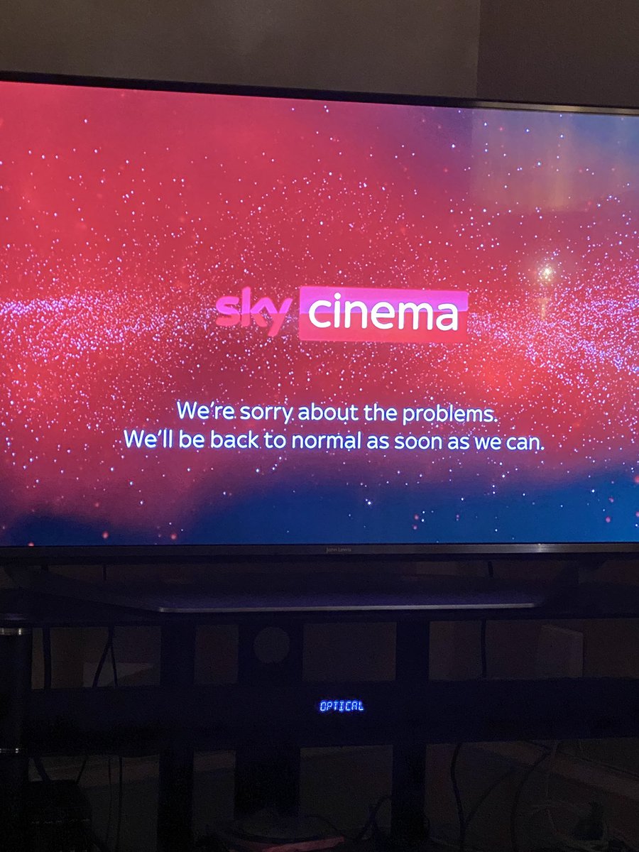 ShapeWardrobe's tweet image. #skyoscarsnight when you stay up til the middle of the night please can we not keep having this?