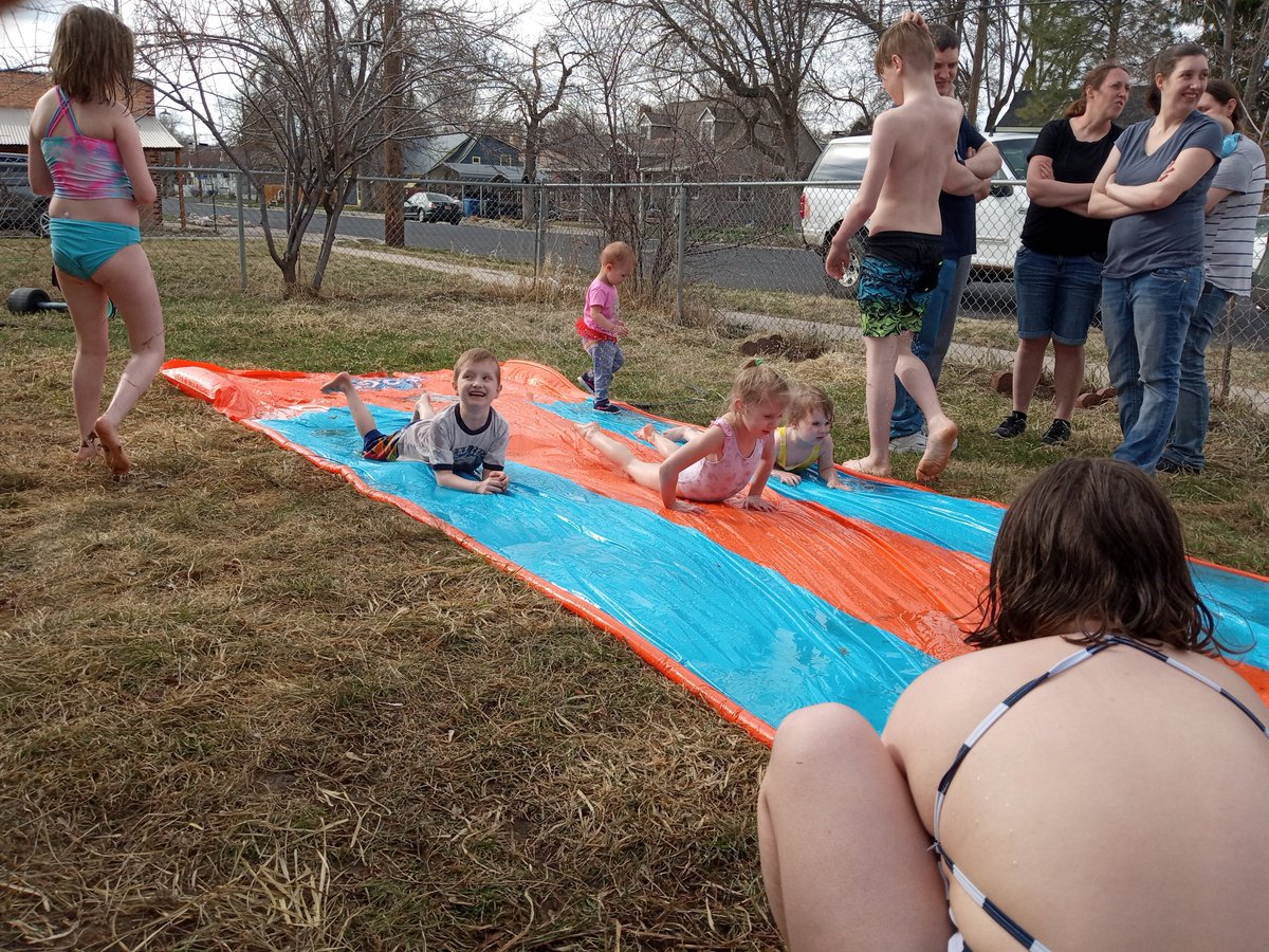 GenieHanson's tweet photo. We had such a fun time and our Slip and Slide party.  The kids really loved the three lanes.  They loved racing each other.  It was a little cold in the water, but the kids had so much fun they didn't even care.  @Tryazon  #BestwaySlideNGlide #BestwayUSA #H2OGO #Bestway  #Tryazon https://t.co/QUCxtqQxDU