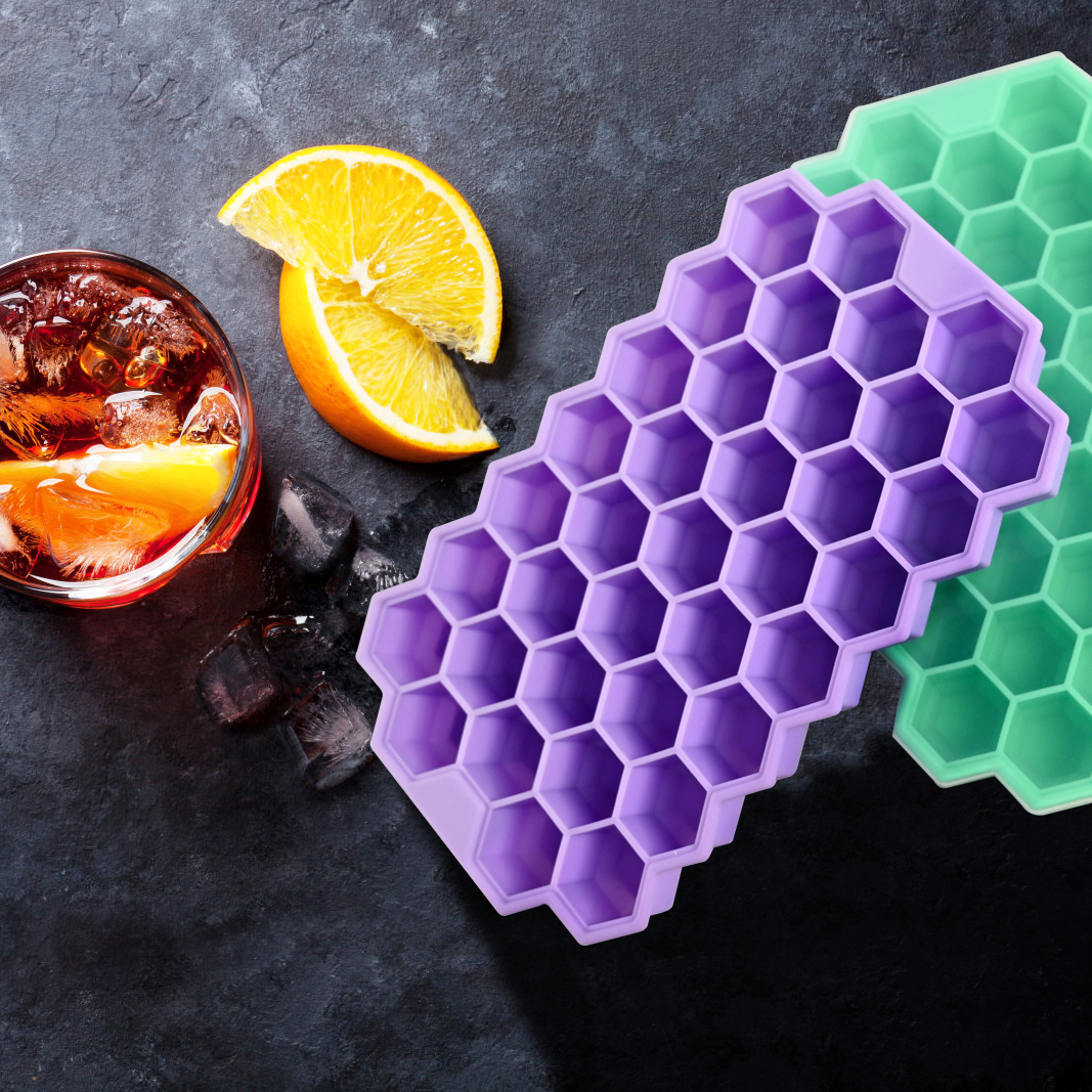 Ice tray is recommended to wash and thoroughly dry before first usage. They are safe from -40°F to 446°F, so they are safe to use with any dishwasher.

#TGJOR #smallicecube #icecubetrays #icecubes #samllicecubes