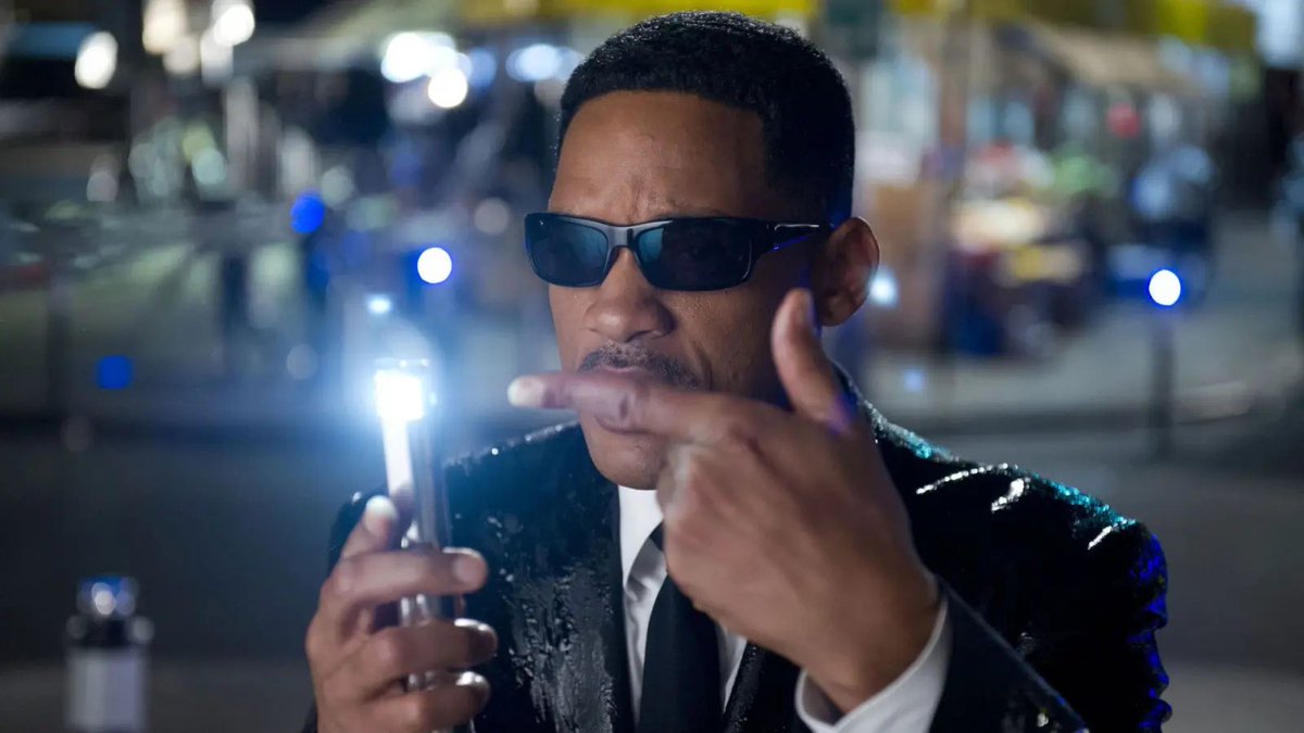 Live look at #WillSmith giving his acceptance speech at the #Oscars: