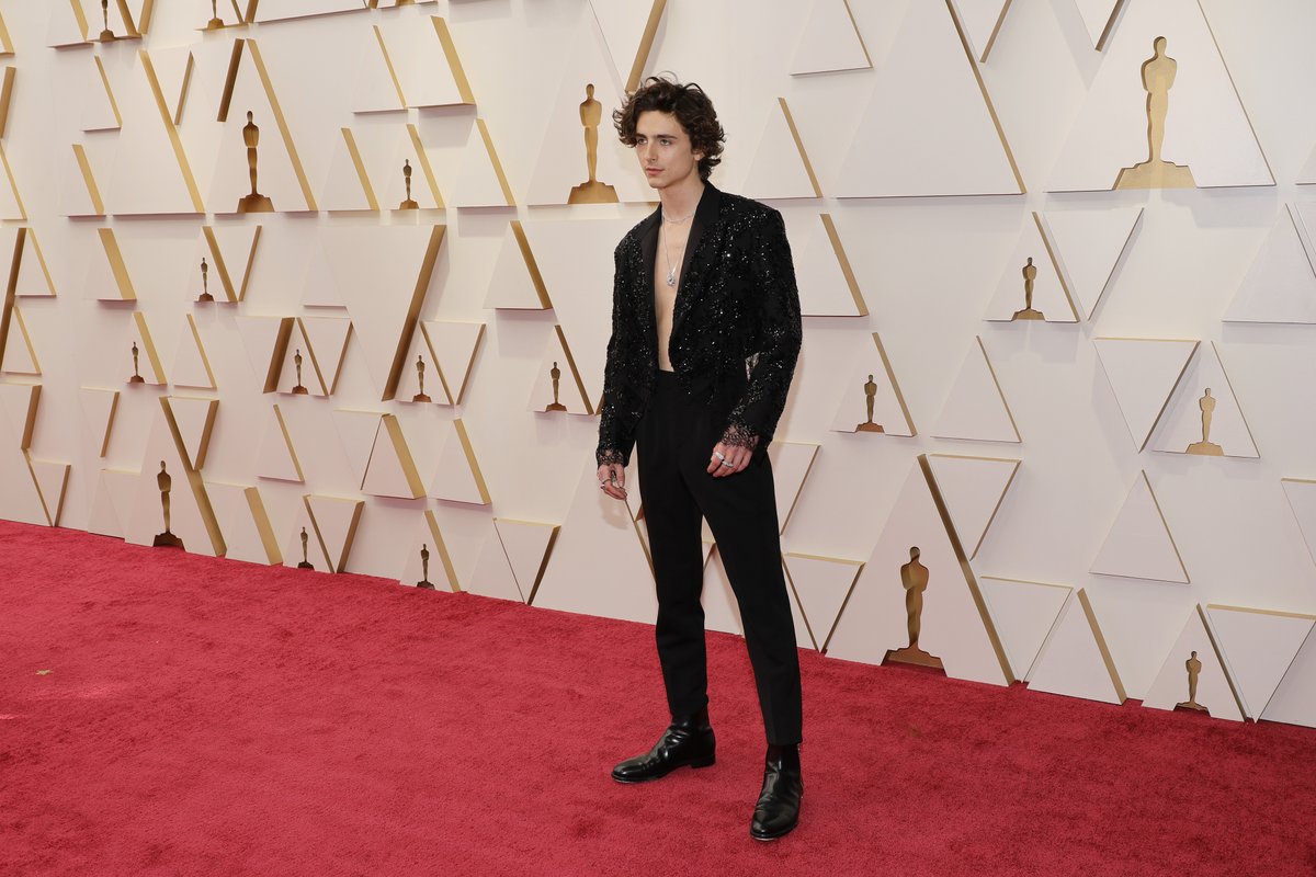 PrimeVideo's tweet photo. Timothée. That’s the tweet. #Oscars https://t.co/40pq5fody5