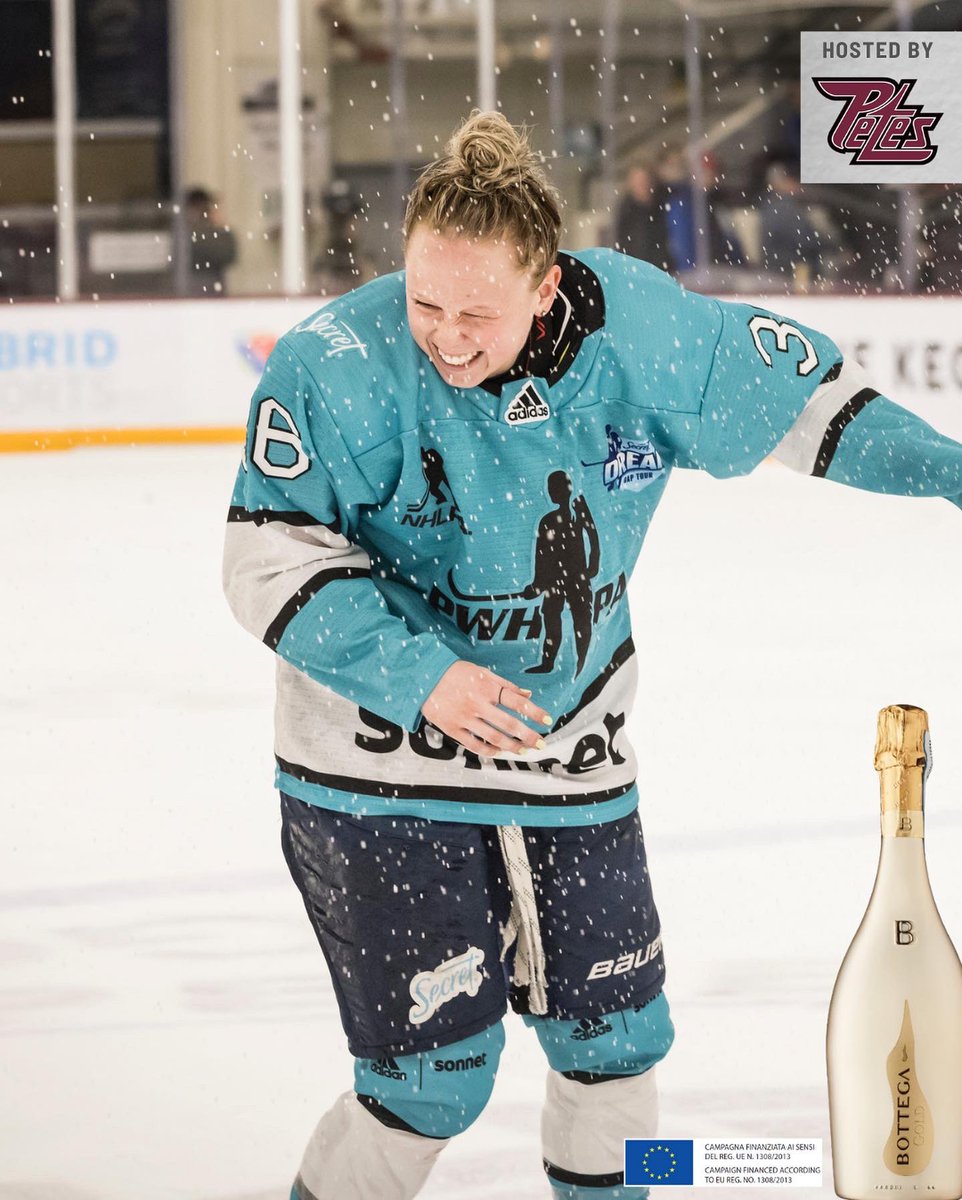 🍾 Popping bottles in Peterborough! 

A <a href="/BottegaGold/">BottegaGold</a> win celebration for Team <a href="/SonnetInsurance/">Sonnet Insurance</a> last night after defeating Team <a href="/HarveysCanada/">Harvey’s</a> 4-1 in the regional game hosted by <a href="/PetesOHLhockey/">Peterborough Petes</a> 

📸 <a href="/pollockheather/">Heather Pollock</a>
