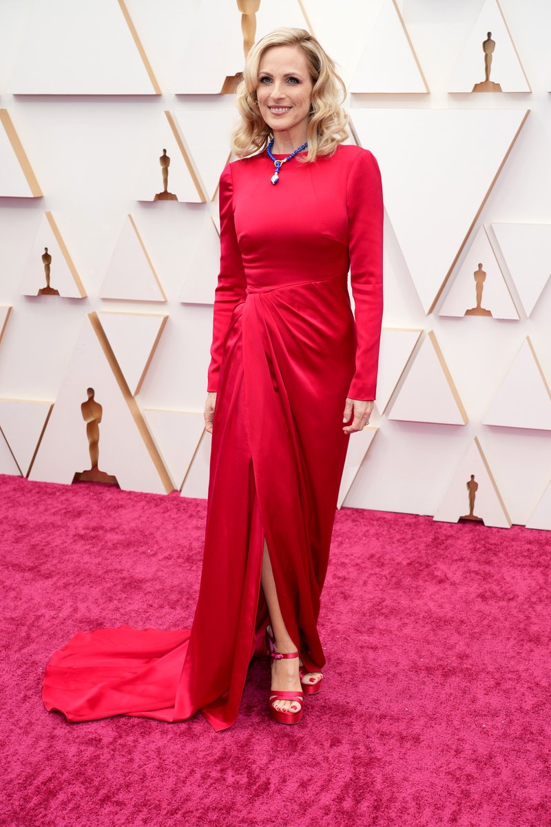 We love you Marlee Matlin! 💘 #Oscars 

(📸: Getty Images)