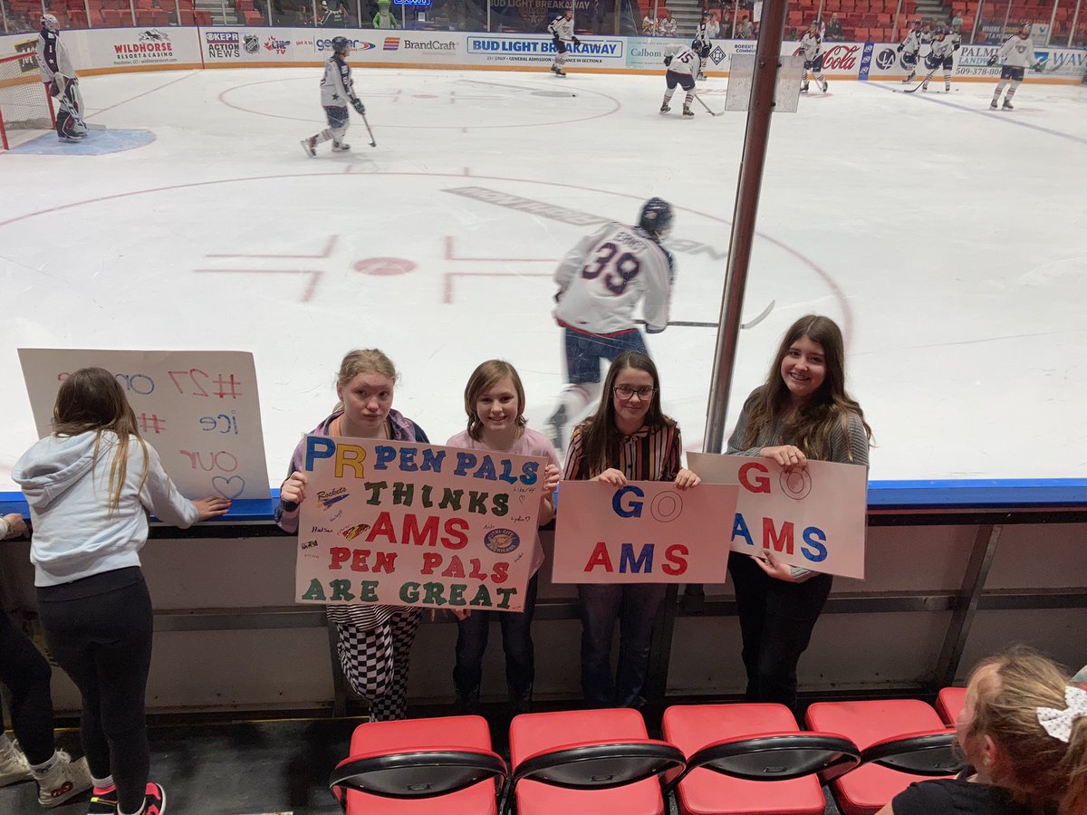 c_S_C_D's tweet photo. @marymaeg @TCAmericans We made it! #GoAms https://t.co/FSJH0QvGJ4