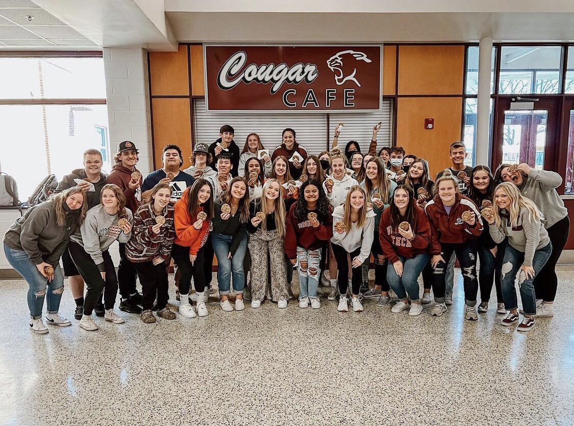 virginiafccla's tweet photo. For their #FCCLA chapter meeting this month, Stuarts Draft High School #FamilyAndConsumerSciences students and #VAFCCLA members supported the “Cookies for Natalie” project. Thank you for working to #MakeItCount for your community. We look forward to seeing you soon at #SLRC22! https://t.co/xAoyEeKhm5