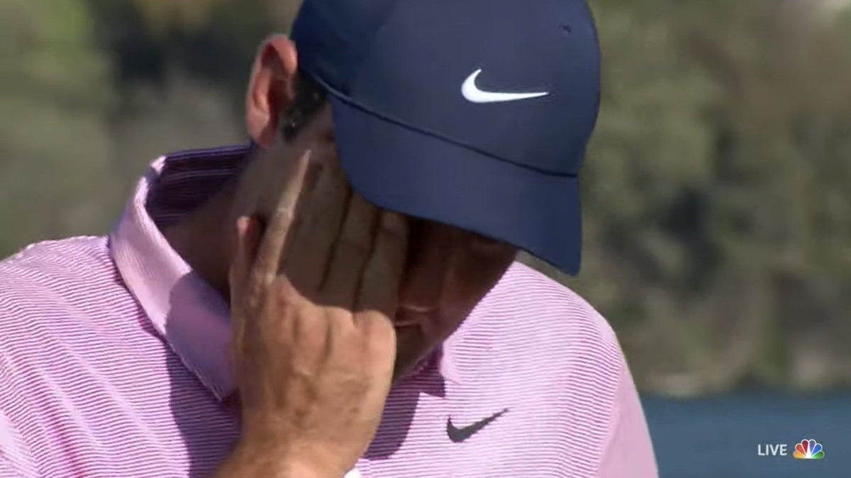 dylan_dethier's tweet photo. Scottie Scheffler gets choked up talking about the World No. 1 ranking:

"I never really got that far in my dreams, to be honest with you. I never made it that far. I just love playing golf. I love competing. I'm just happy to be out here." https://t.co/qXjcuhEFkt