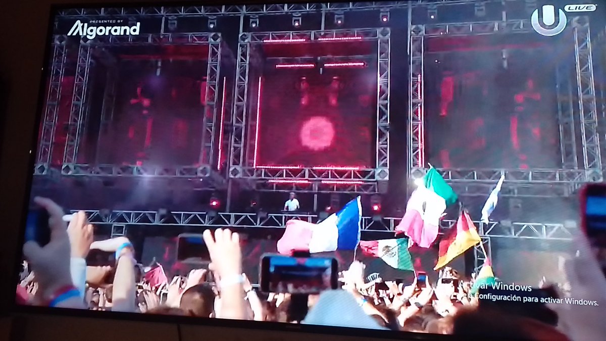 Daanii_ms23's tweet photo. Day 3 ❤️ #ULTRALIVE #ultramiami #UltraMusicFestival #ULTRALIVE2022 #arminvanbuuren @arminvanbuuren @ultra @UMFTV #UMF #UMF2022 https://t.co/K4c96DW0Vp