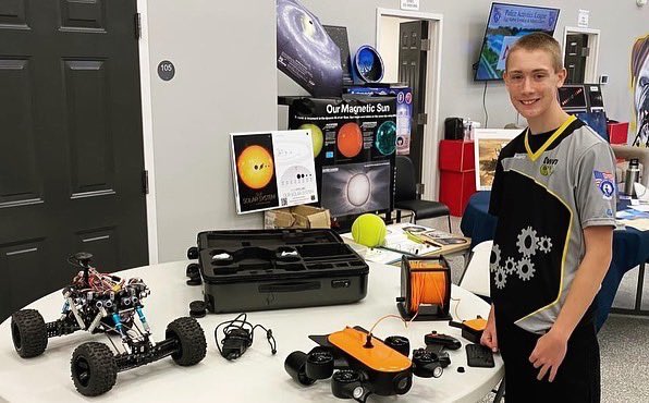 What an amazing turn out for the EHT PAL STEM Expo at our STEM Facility! Hundreds of families came out to learn about STEM, robots, and so much more! We’d like to thank everyone who showed up! We also had the opportunity to show off our equipment to Senator Vince Polistina!