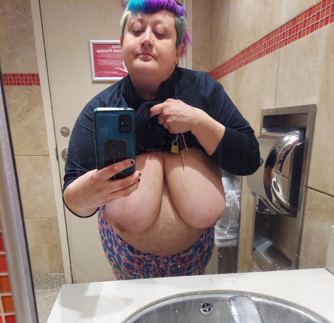 😇😇😇  #PublicFlashing #publicbathroom #bigtitsout #publicthot #hugetits #bigtitpics #nsfwtwt #nsfwbbw<a href="/tag/publicflashing"class="tags">#PublicFlashing</a><a href="/tag/publicbathroom"class="tags">#publicbathroom</a><a href="/tag/bigtitsout"class="tags">#bigtitsout</a><a href="/tag/bbw"class="tags"><span>#bbw</span></a><a href="/tag/pawg"class="tags"><span>#pawg</span></a><a href="/tag/snowbunny"class="tags"><span>#snowbunny</span></a><a href="/tag/hugetits"class="tags"><span>#hugetits</span></a><a href="/tag/nsfwbbw"class="tags"><span>#nsfwbbw</span></a><a href="/tag/onlyfans"class="tags"><span>#onlyfans</span></a>