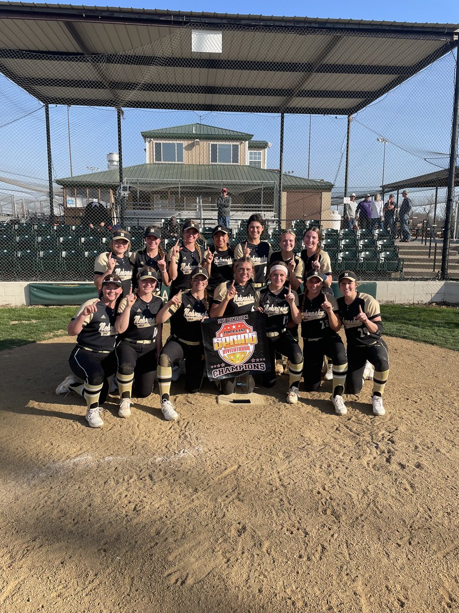 Top Club Champs! We beat Iowa Premier in the Championship! @rongisch_ava with a 💣 and @taylor_sedlacek with a double! Nice start to the season! #GoldDNA