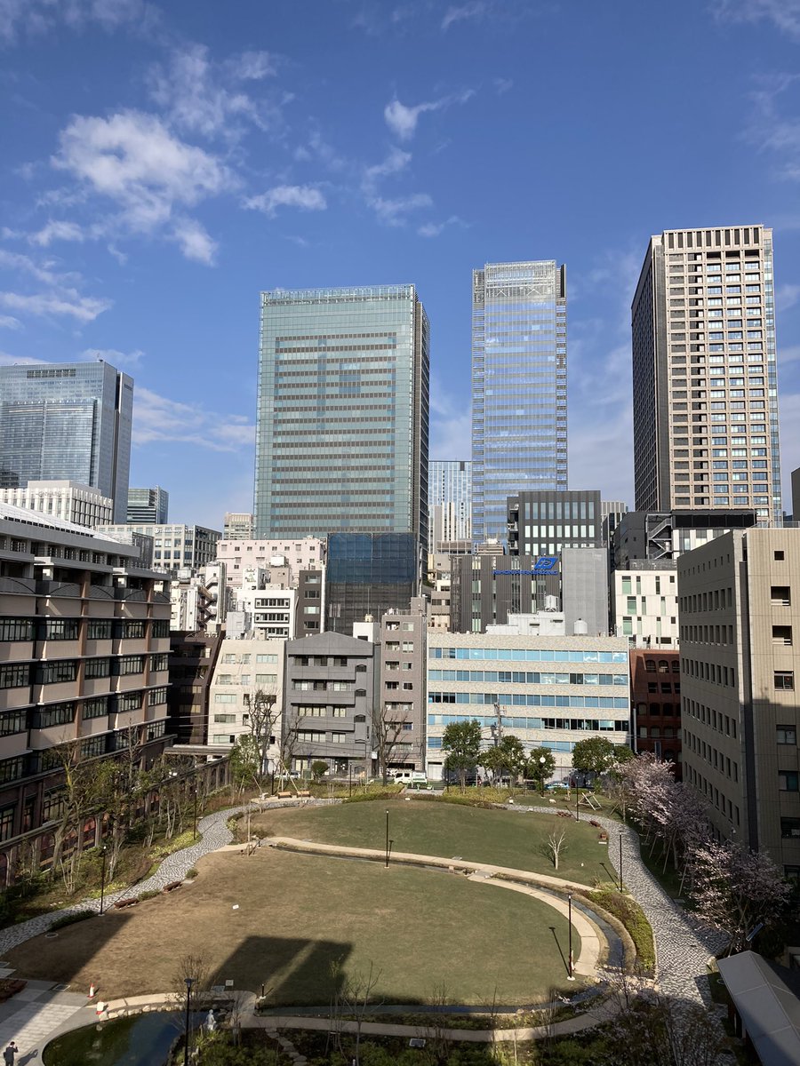 YOSHUTANPAN's tweet photo. おはようございます😁

今朝の茅場町の天気は晴れ☀️
もう桜が満開ですね🌸道すがら綺麗に咲いている桜を見つけるのが楽しくなってしまいます🥰

 #企業公式が毎朝地元の天気を言い合う
#企業公式春のフォロー祭り 
#企業公式相互フォロー https://t.co/4cHGSbCBO8
