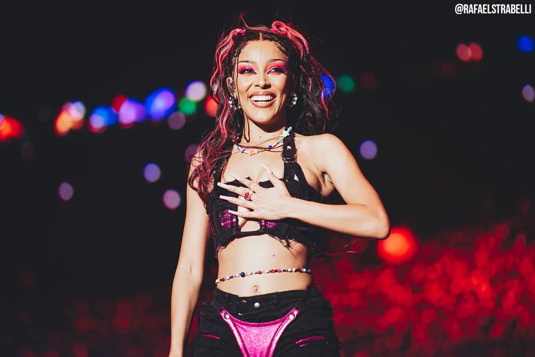 Doja Cat Brasil on Twitter ".DojaCat durante seu show no Lollapalooza