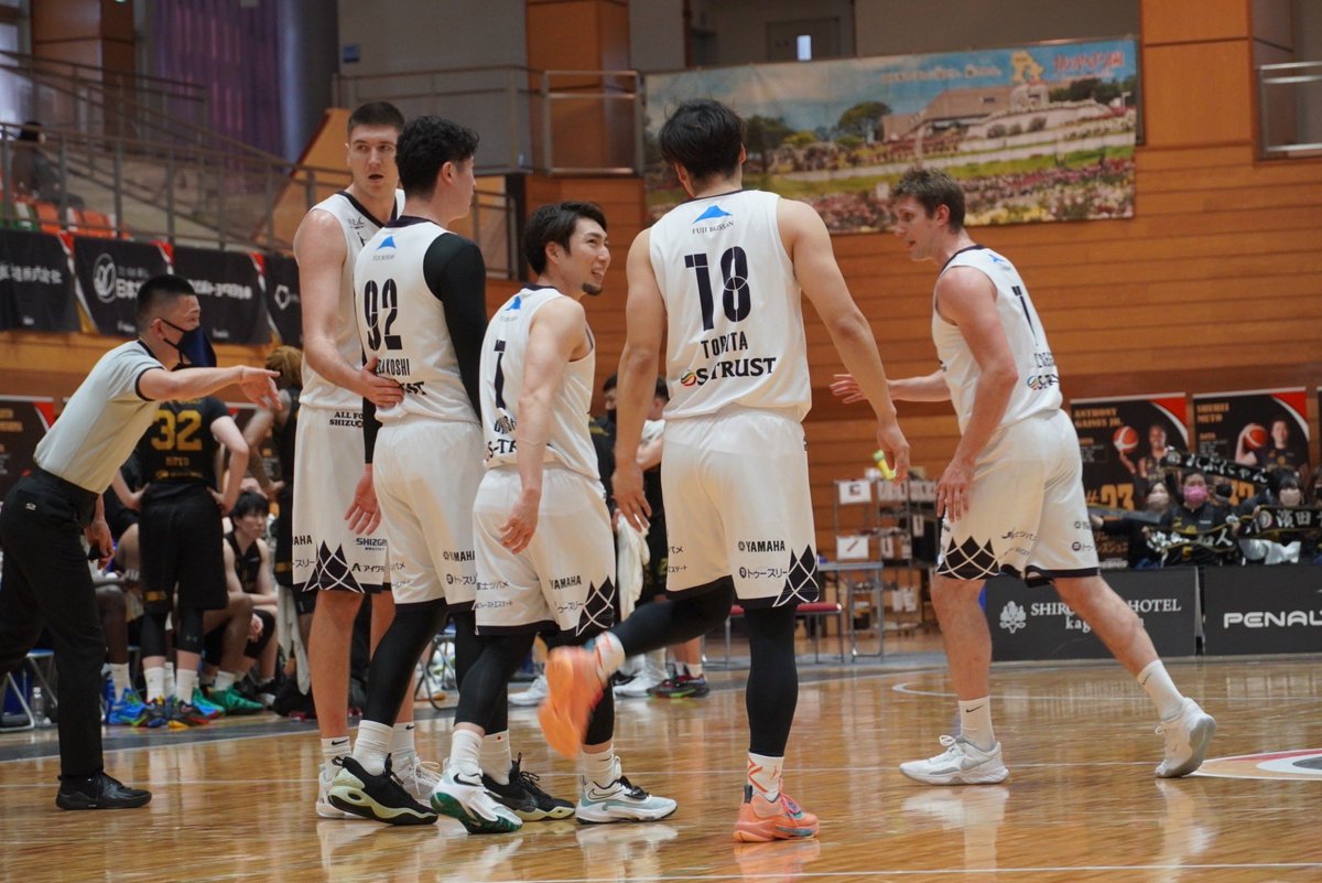 VELTEX_SHIZUOKA's tweet photo. 【ゲームレポート公開】
3/27 #鹿児島レブナイズ 戦ゲームレポート公開✅
#ファクンド・ミュラー HC #ムッサ・ダマ 選手のコメントを掲載しています。
🔽 レポート
https://t.co/N0XqybMyC4
ゲームハイライトは後日アップ🤝
#ベルテックス静岡 #OVERCOM https://t.co/zdJZUjLBGS