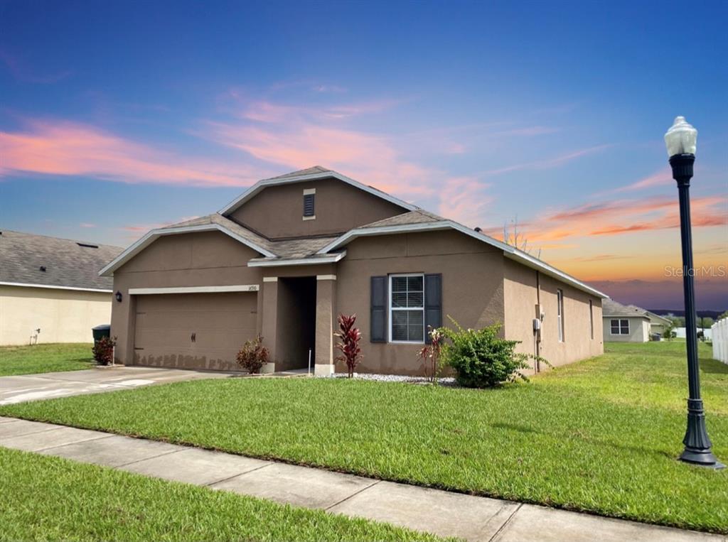 dParraRealtor's tweet photo. It's deals like this that hardly ever stay on the market! #beautifulhome #homesweethome  https://t.co/WdNekFPmsA https://t.co/TosZUfrcK6