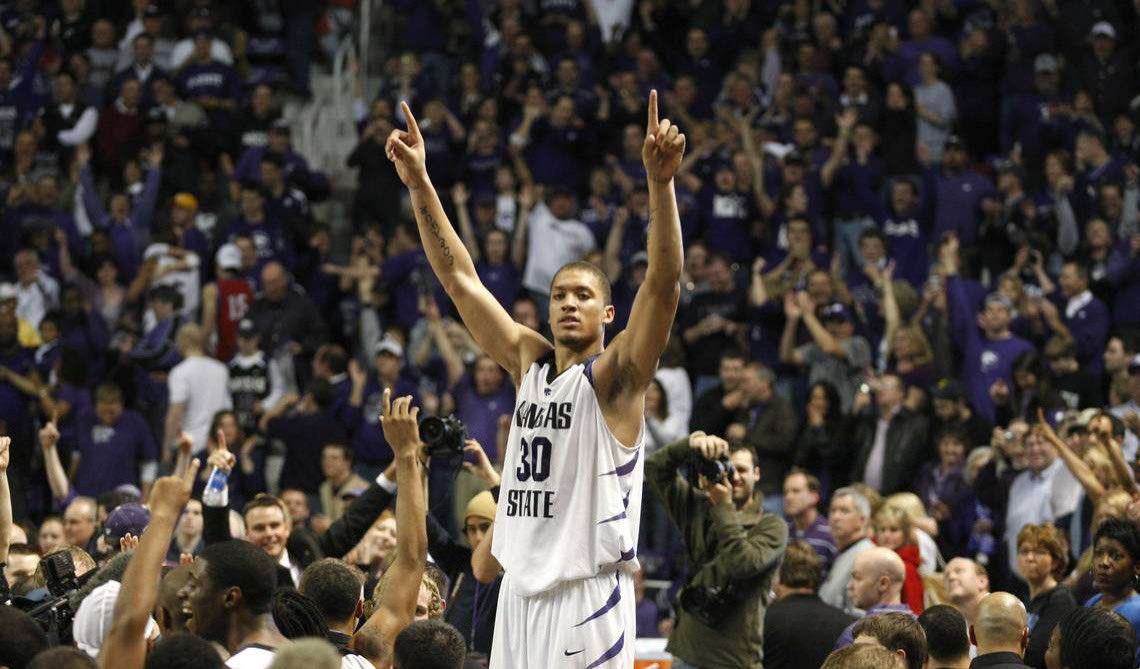 Deluna_KJ's tweet photo. #AGTG Blessed to receive an offer from Kansas State University , Thank you coach Maligi and Head coach Tang #gowildcats #KStateMBB https://t.co/DirW7KWwUz