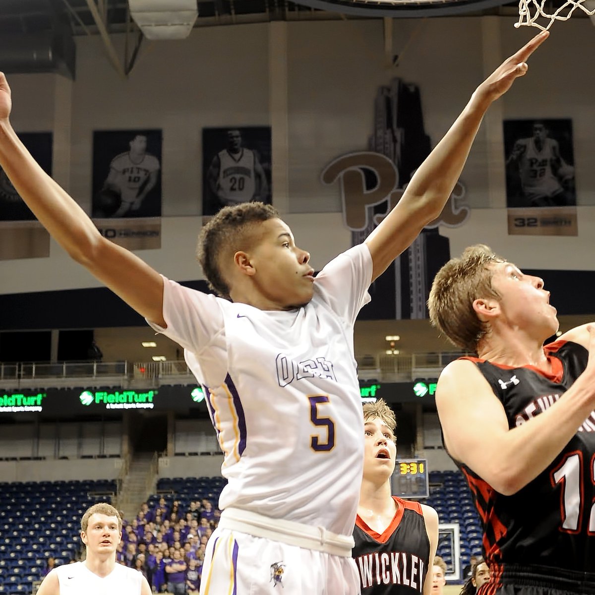 mwhiteburgh's tweet photo. From OLSH ...

To Moon ...

And now on Final Four team at North Carolina.

Puff Johnson is first scholarship player from WPIAL to make Final Four since Pete Sauer (Shady Side Academy) at Stanford in 1998. https://t.co/X4s0pWzCAk
