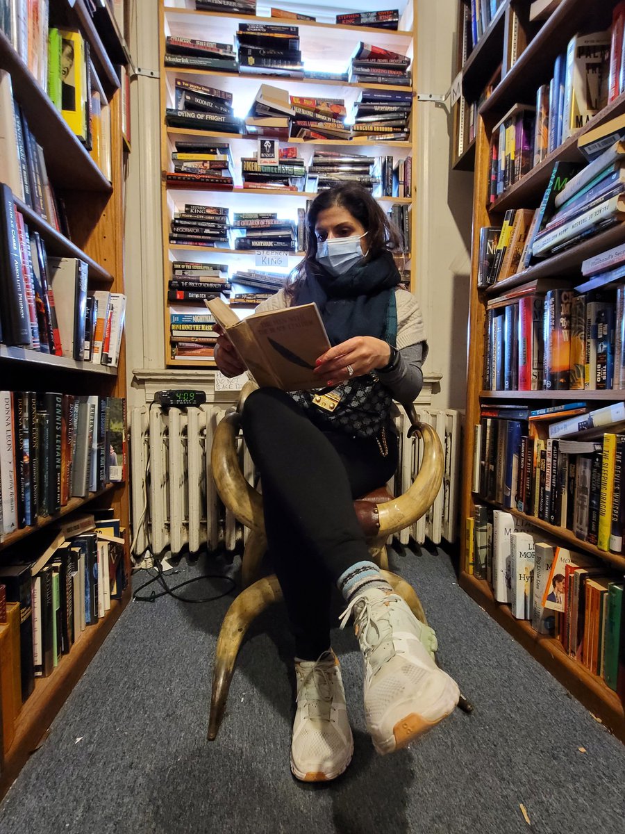 PayaPhotos's tweet photo. @Shirin_Jamshidi at @chbooksdc https://t.co/50QTeDX9py