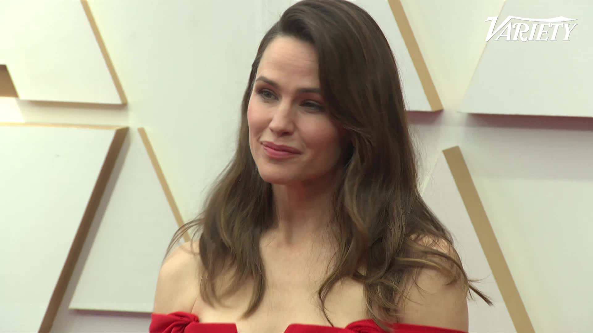 Film Updates on Twitter: "Jennifer Garner on the 2022 #Oscars red